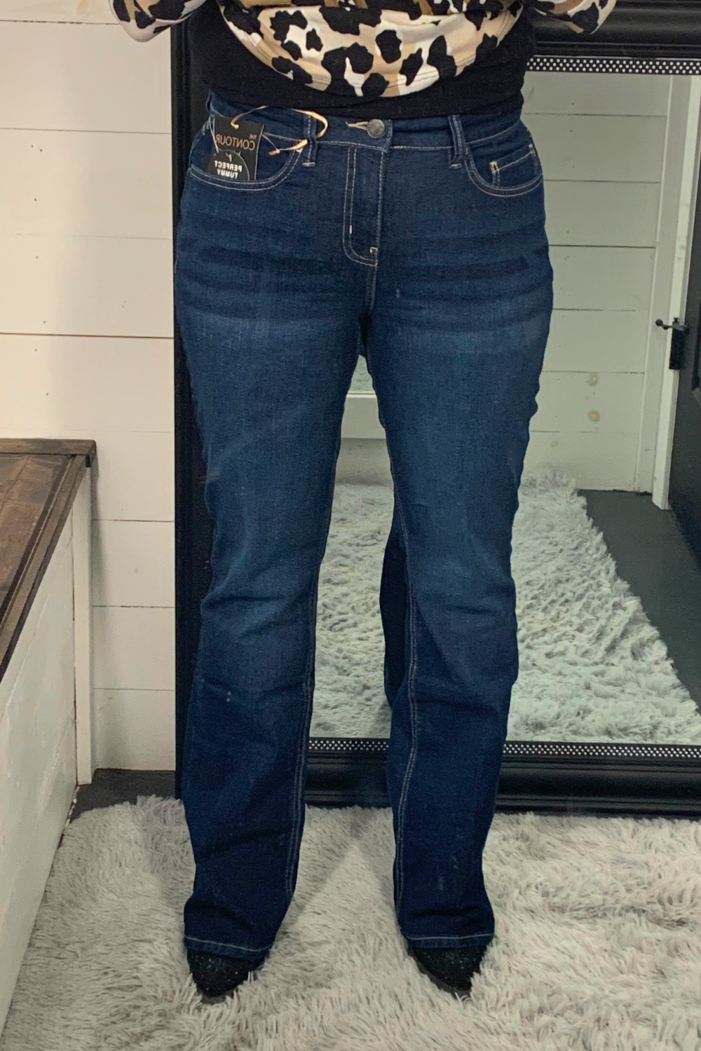 Mid-rise Bootcut Jean with Flap Pocket