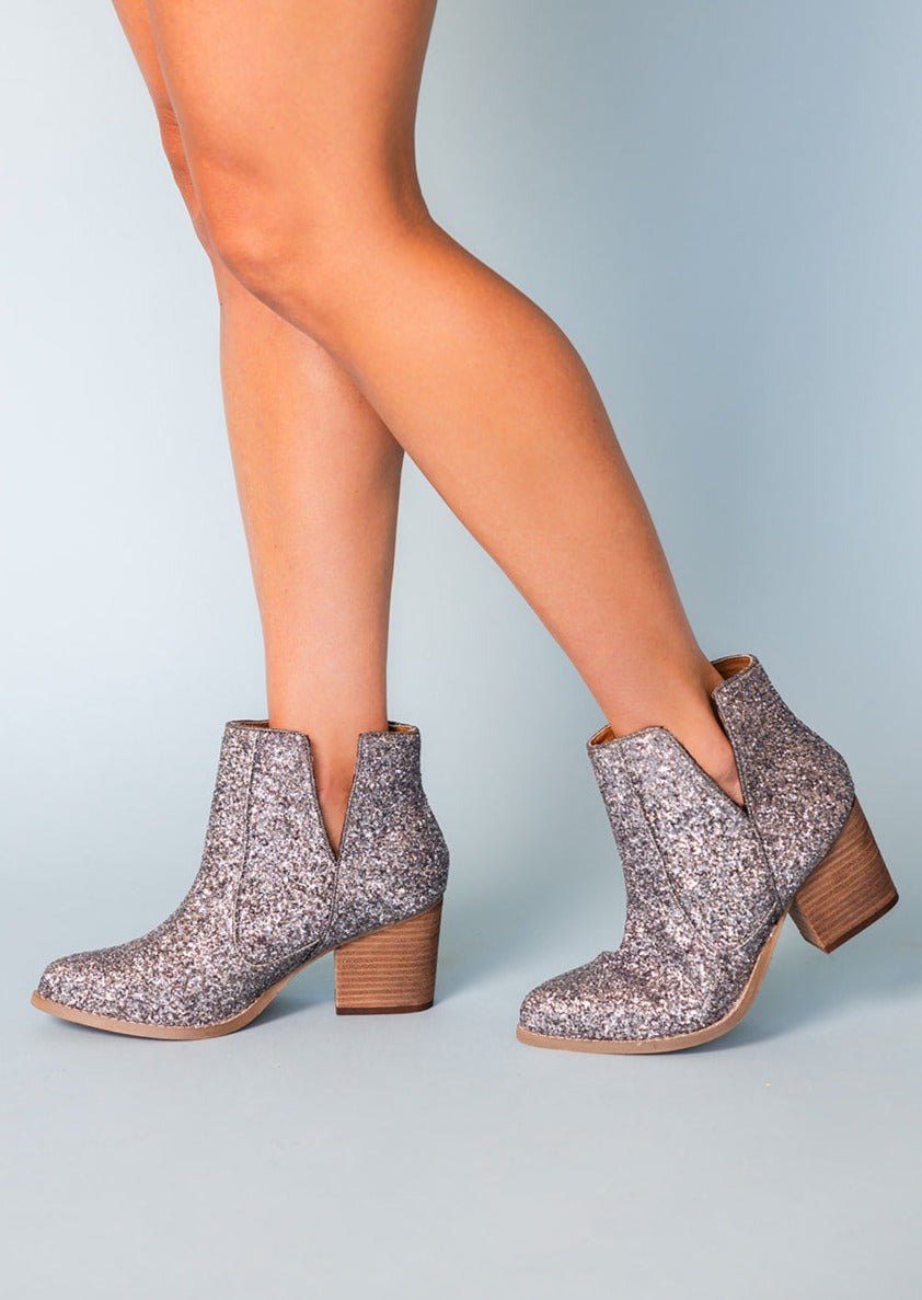 **ONLINE EXCLUSIVE** Fiera Booties in Pewter