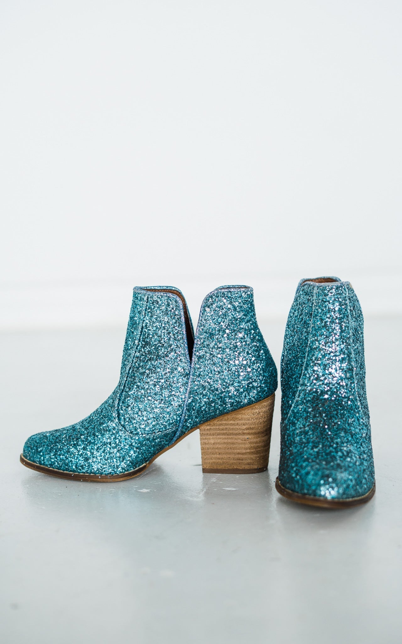 **ONLINE EXCLUSIVE** Fiera Booties in Blue