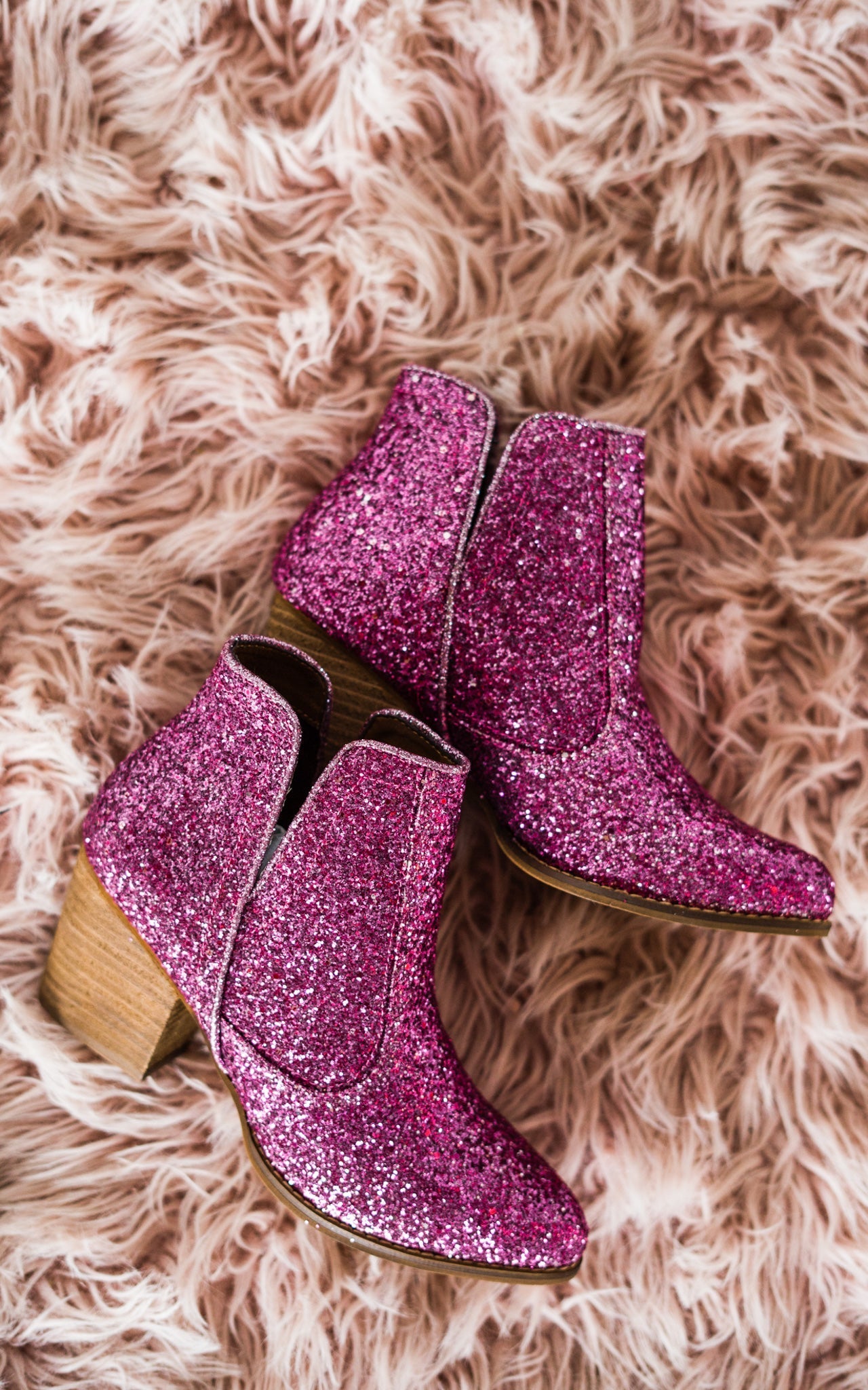 **ONLINE EXCLUSIVE** Fiera Booties in Pink