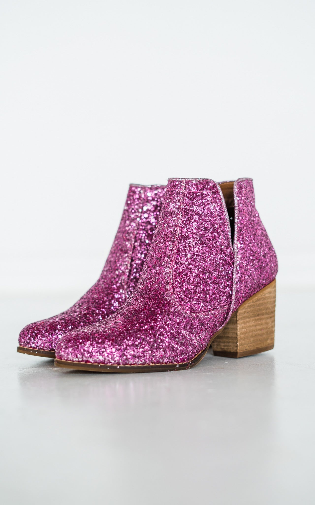 **ONLINE EXCLUSIVE** Fiera Booties in Pink