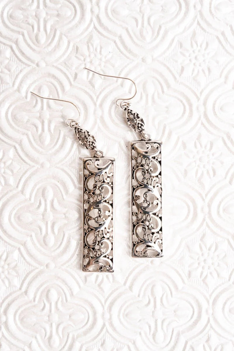 Scroll Kinwick Bar Earrings - Silvertone