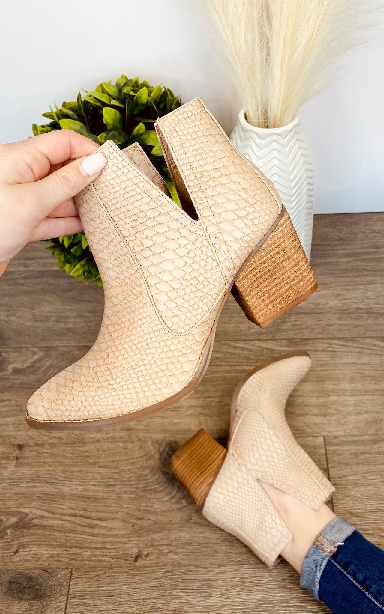 **ONLINE EXCLUSIVE** Tarim Bootie in Blush