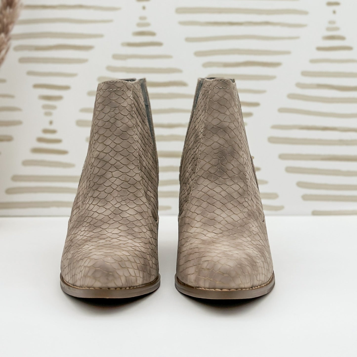 **ONLINE EXCLUSIVE** Tarim Bootie in Taupe