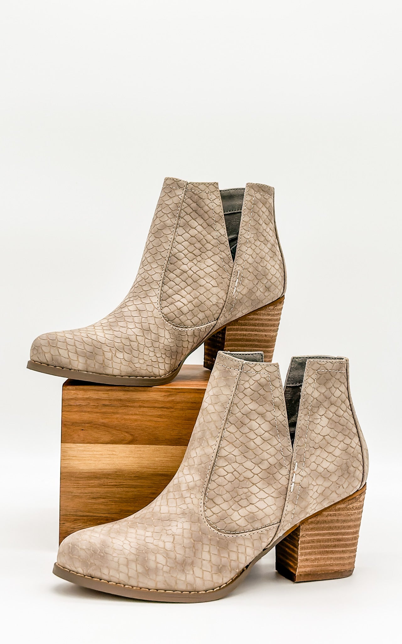 **ONLINE EXCLUSIVE** Tarim Bootie in Taupe