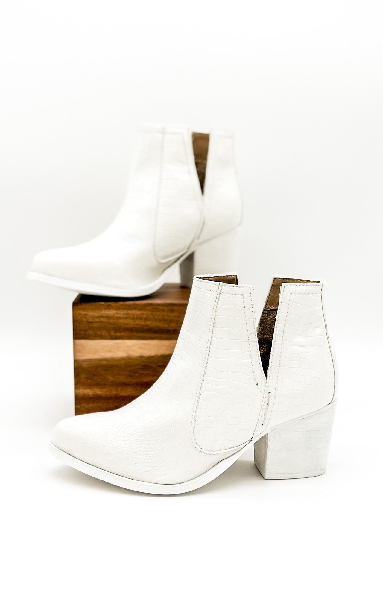 **ONLINE EXCLUSIVE** Tarim Bootie in White Croc