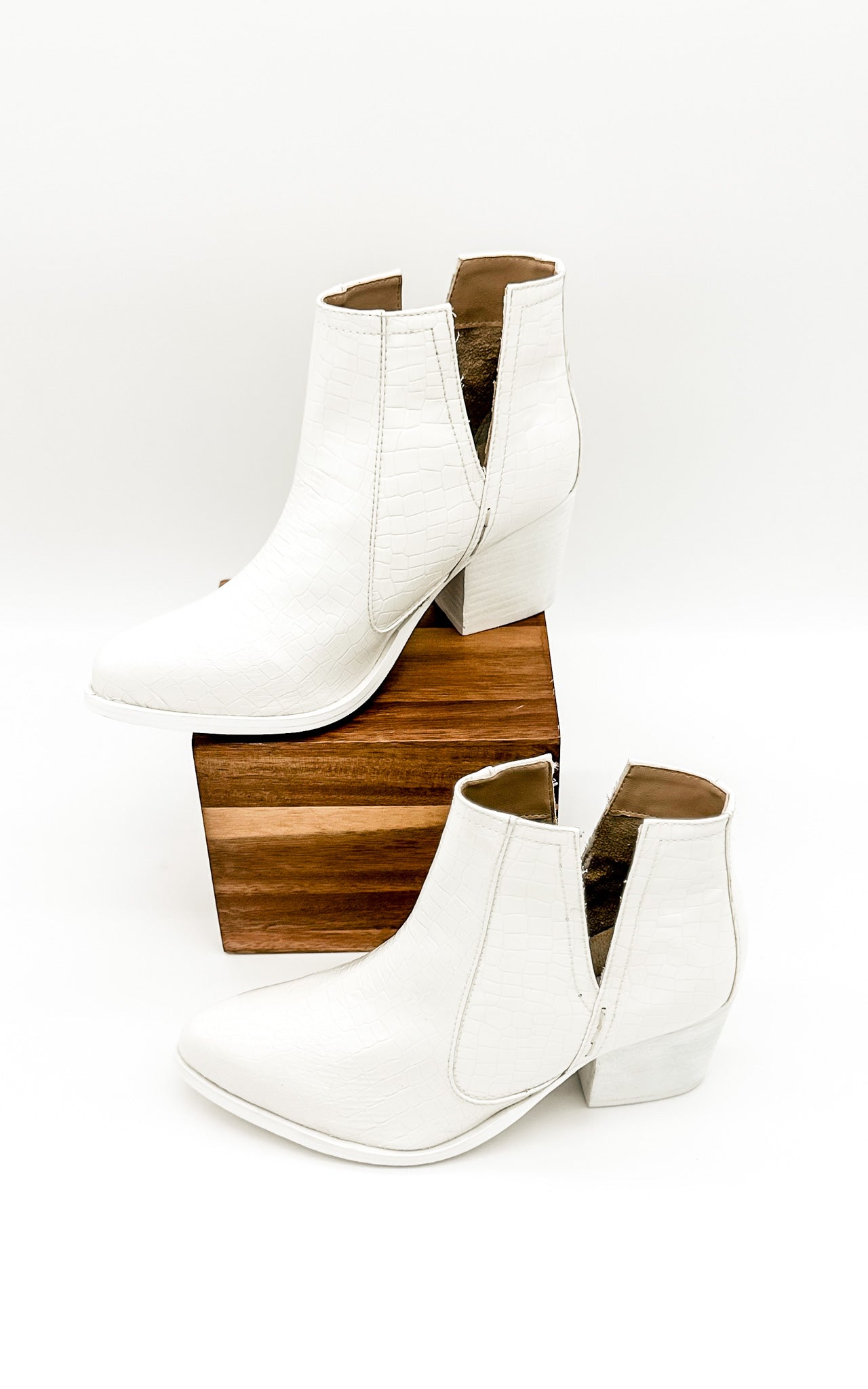 **ONLINE EXCLUSIVE** Tarim Bootie in White Croc