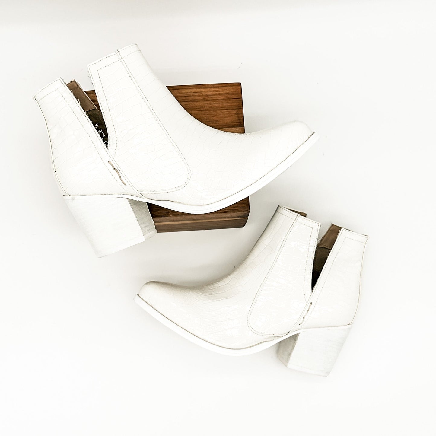 **ONLINE EXCLUSIVE** Tarim Bootie in White Croc