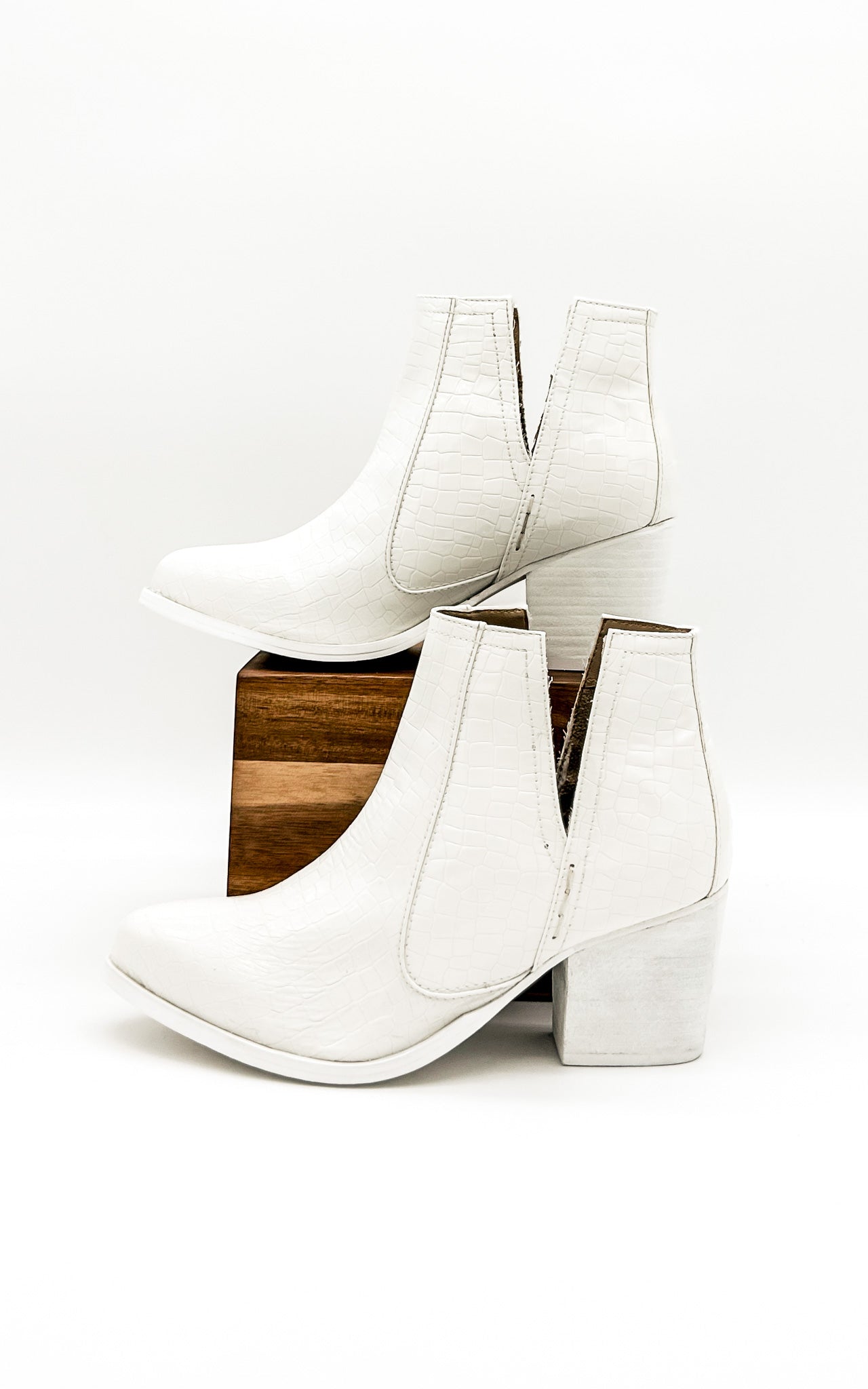 **ONLINE EXCLUSIVE** Tarim Bootie in White Croc