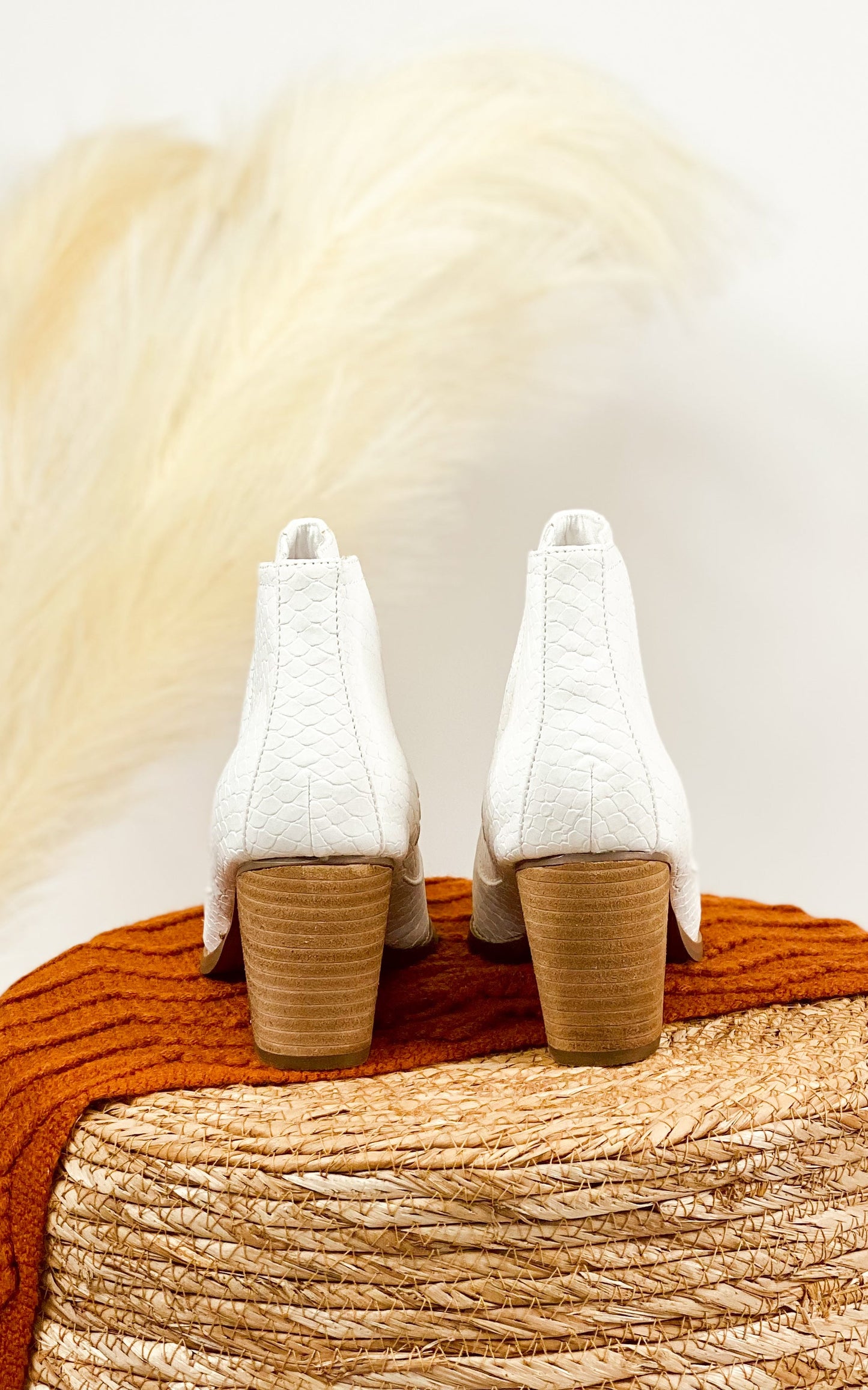 **ONLINE EXCLUSIVE** Tarim Bootie in White