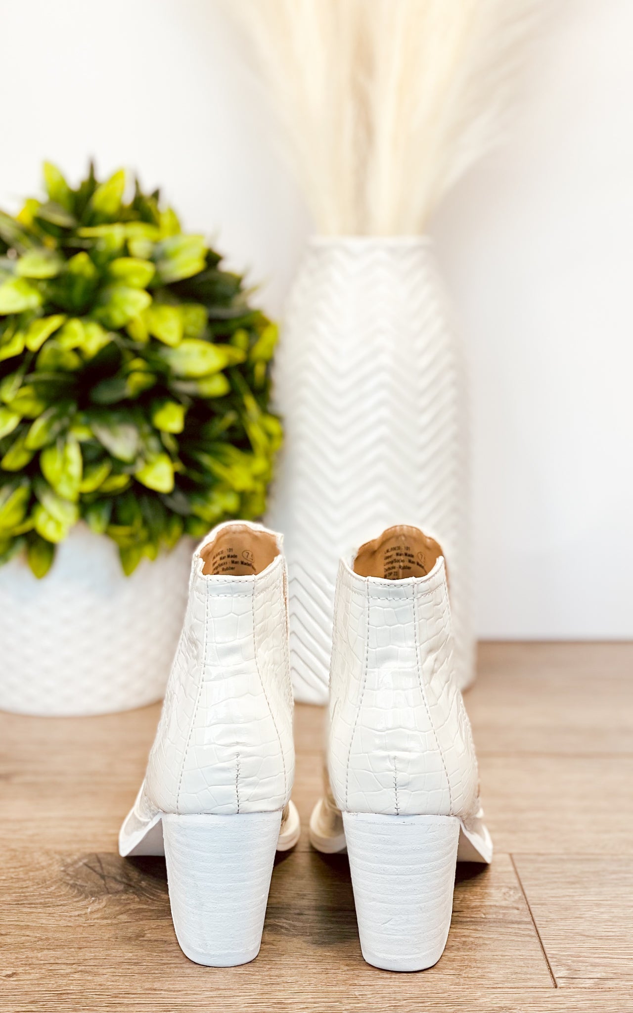 **ONLINE EXCLUSIVE** Tarim Bootie in White Croc